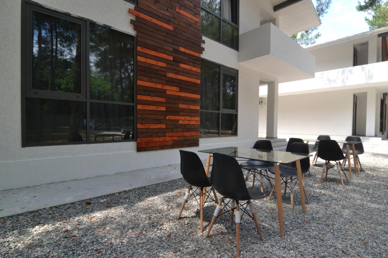 פיזונדה Hotel Apra מראה חיצוני תמונה