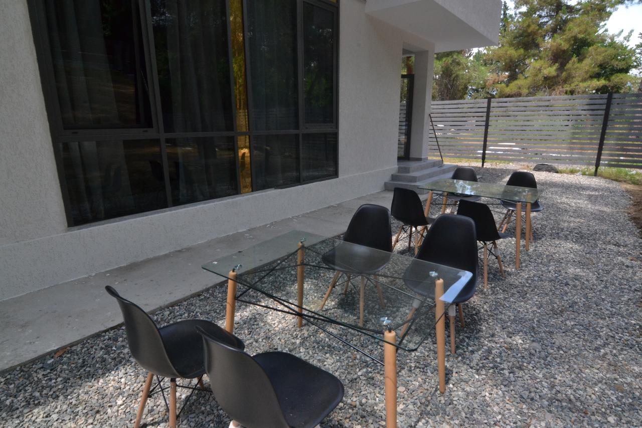 פיזונדה Hotel Apra מראה חיצוני תמונה