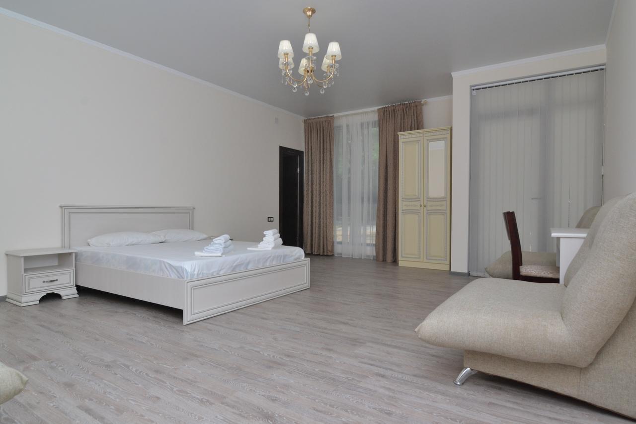 פיזונדה Hotel Apra מראה חיצוני תמונה
