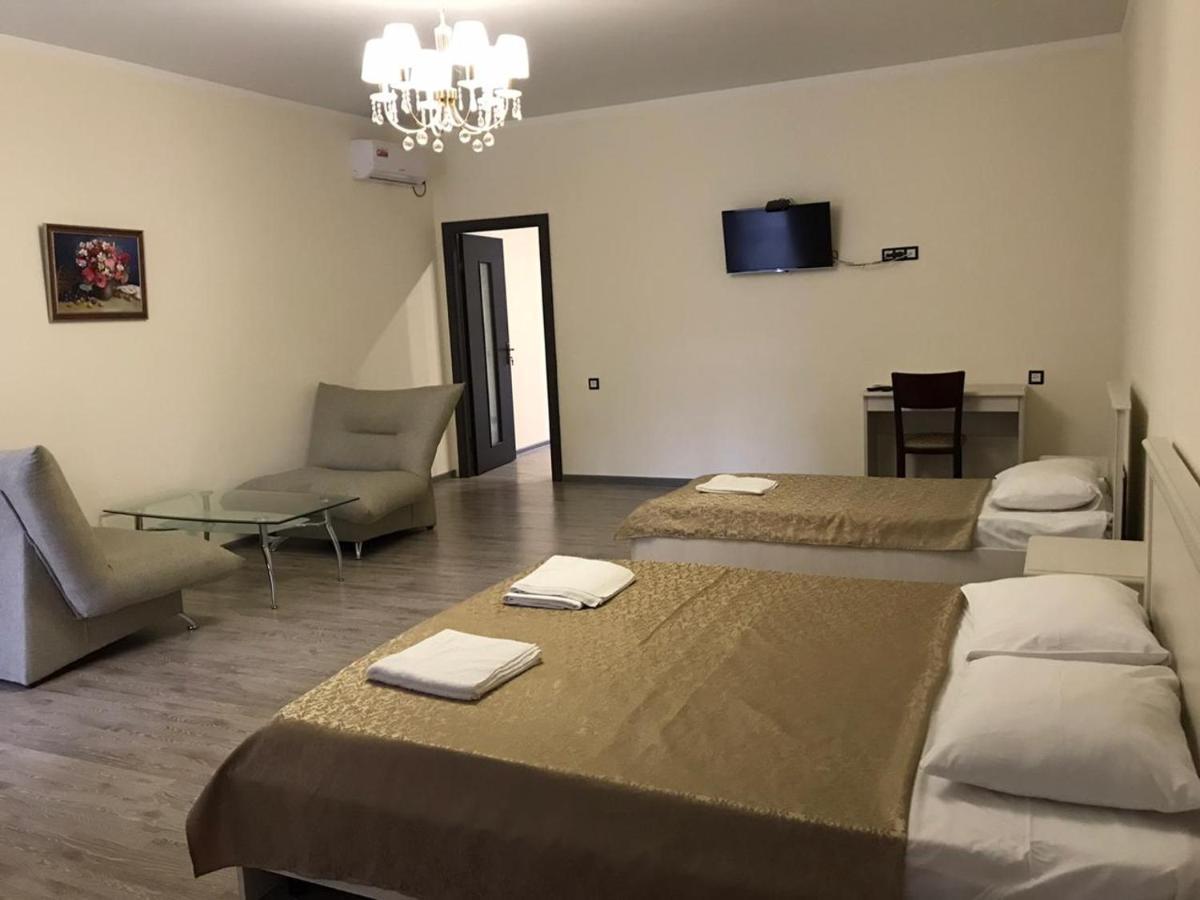 פיזונדה Hotel Apra מראה חיצוני תמונה